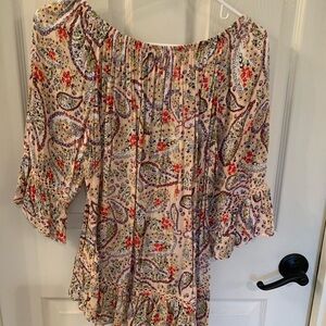 Women’s Super Cute top! Lg, Boho, Flowy, Lightweight, Gypsy vibe.